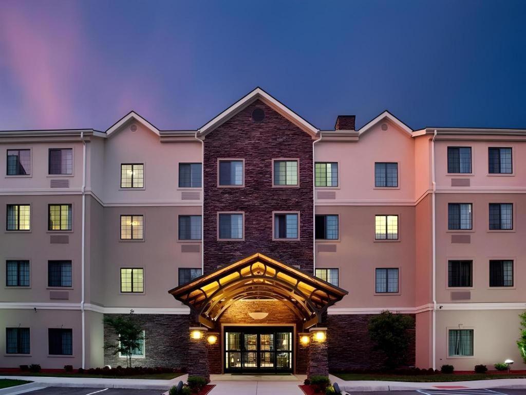 Staybridge Suites Newport News Extérieur photo